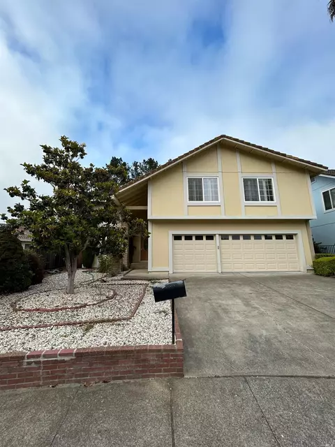 124 Round Ct, Petaluma, CA 94952