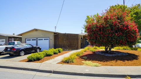 100 Arlington Dr, Petaluma, CA 94952