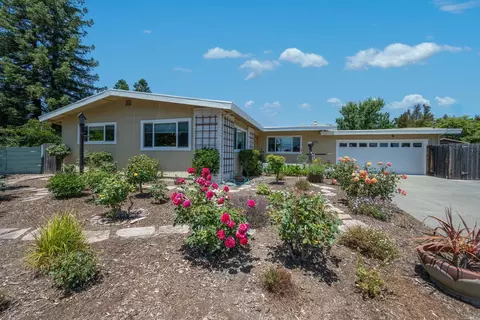 751 Juniper Ct, Sonoma, CA 95476