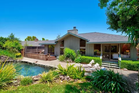 159 Peacock Dr, San Rafael, CA 94901