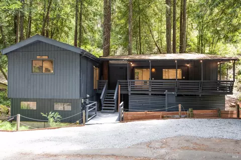 19391 Hidden Valley Rd, Guerneville, CA 95446