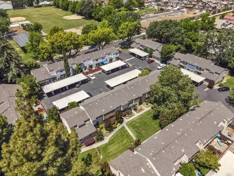 311 Eldridge Ave, Vacaville, CA 95688 photo 3
