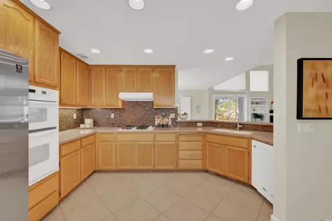 3213 Corte Granada Ct, Fairfield, CA 94534 photo 7