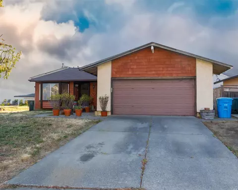 480 Phoenix Cir, Vallejo, CA 94589 photo 4