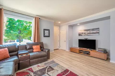 450 Goblet Pl, Windsor, CA 95492 photo 5
