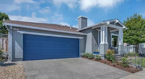 450 Goblet Pl, Windsor, CA 95492