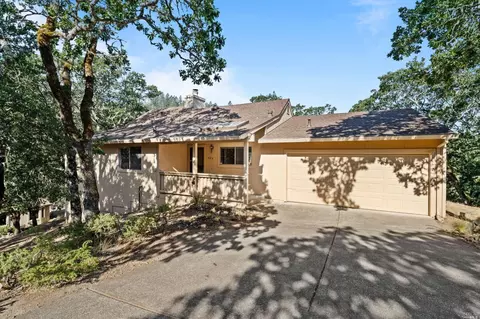 429 Singing Woods Pl, Santa Rosa, CA 95409