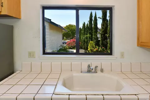 58 Gilbert Way, Cotati, CA 94931 photo 5