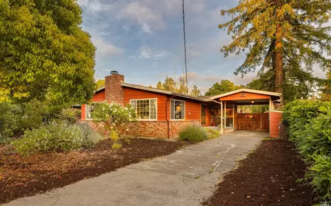 74 Benson Ln, Cotati, CA 94931