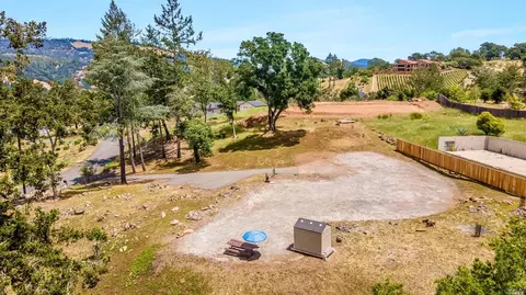 4920 Pinecroft Way, Santa Rosa, CA 95404
