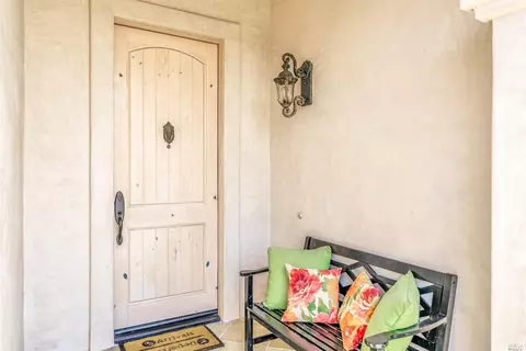38 Peninsula Ct, Napa, CA 94559 photo 5