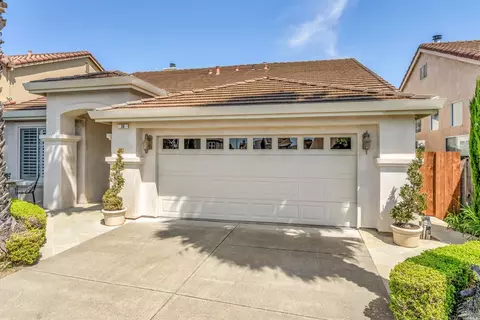 38 Peninsula Ct, Napa, CA 94559 photo 2