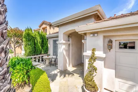 38 Peninsula Ct, Napa, CA 94559 photo 3