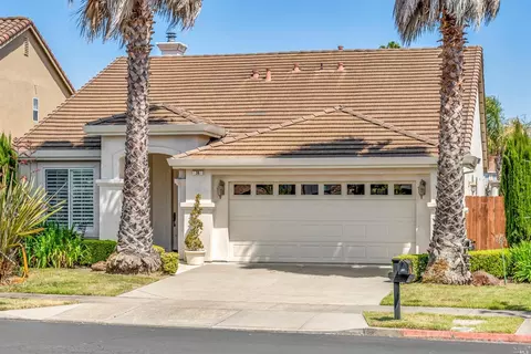 38 Peninsula Ct, Napa, CA 94559