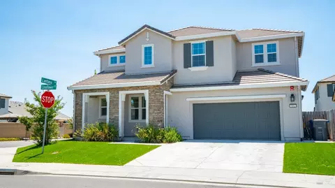591 Coneflower St, Vacaville, CA 95687