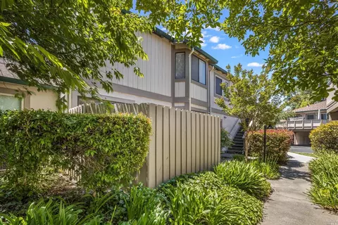202 Antoinette Ct, Novato, CA 94947