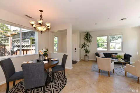 127 Ullman Ct, Napa, CA 94559 photo 6