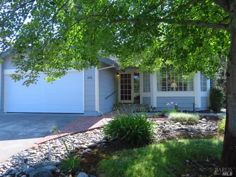 292 Dartmouth Way, Windsor, CA 95492
