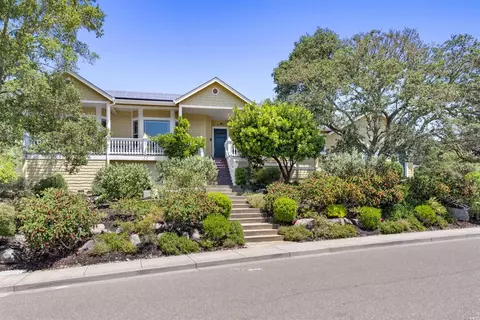 1565 Rosewood Dr, Healdsburg, CA 95448