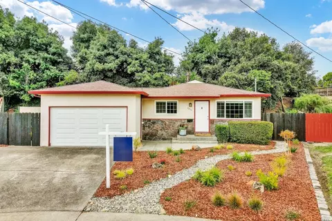 2095 Maria Dr, Napa, CA 94559