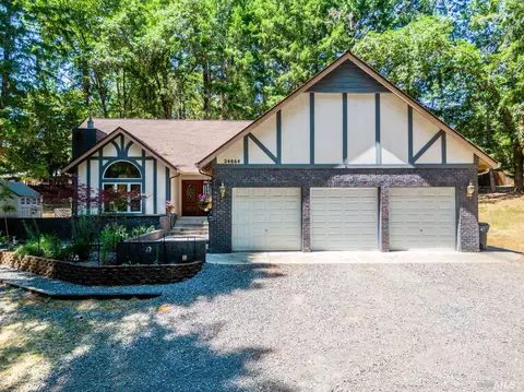24864 Sherwood Rd, Willits, CA 95490
