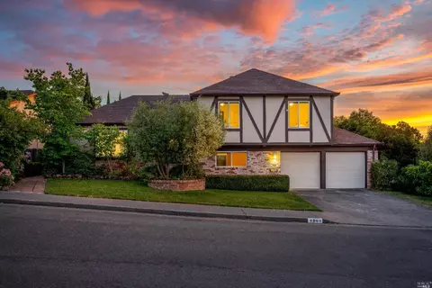 4801 Westminster Pl, Santa Rosa, CA 95405