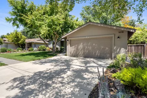 1018 Hudson Ln, Napa, CA 94558 photo 3