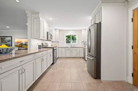 1018 Hudson Ln, Napa, CA 94558 photo 9