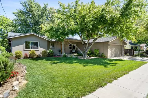 1018 Hudson Ln, Napa, CA 94558 photo 2