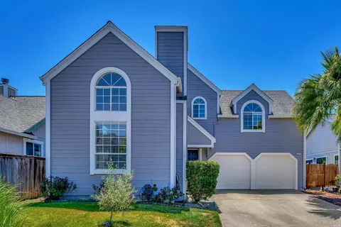 1618 Woodhue Ave, Santa Rosa, CA 95403