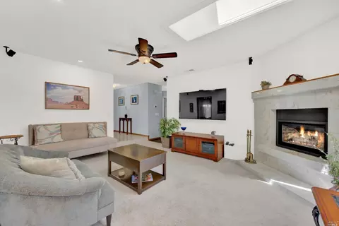 594 Marigold Dr, Fairfield, CA 94533 photo 18