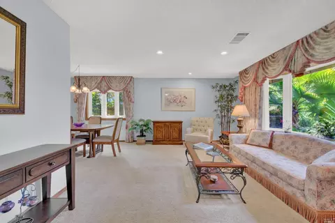 594 Marigold Dr, Fairfield, CA 94533 photo 6