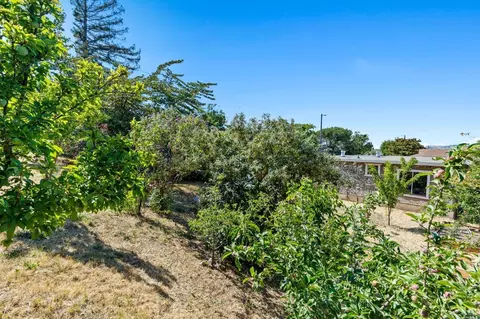 527 La Jolla St, Vallejo, CA 94591 photo 28