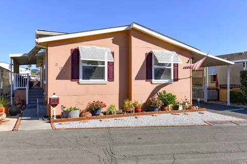 306 Robert Way, Napa, CA 94558