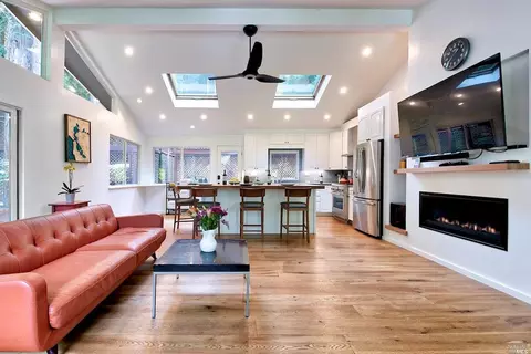 10 Encinal Ave, Fairfax, CA 94930