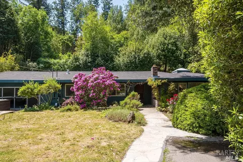 212 Railroad Ave, Woodacre, CA 94973