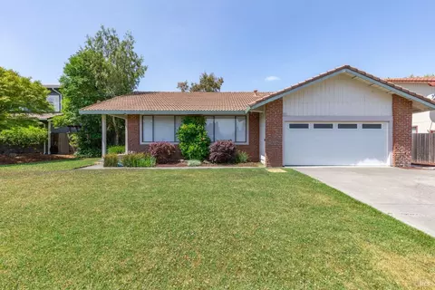 5773 Dolores Dr, Rohnert Park, CA 94928