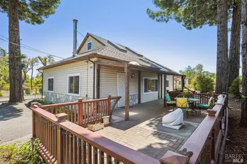 970 Cunningham Rd, Sebastopol, CA 95472 photo 2