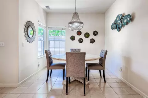 844 Peggy Lee Ct, Windsor, CA 95492 photo 4