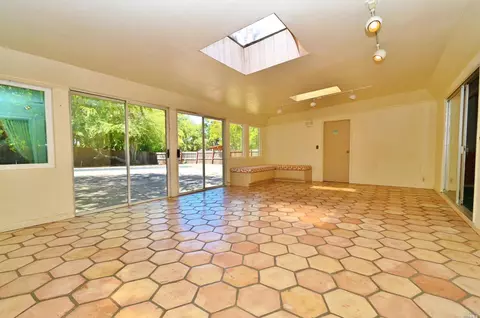 1237 Davis Ave, Concord, CA 94518 photo 36