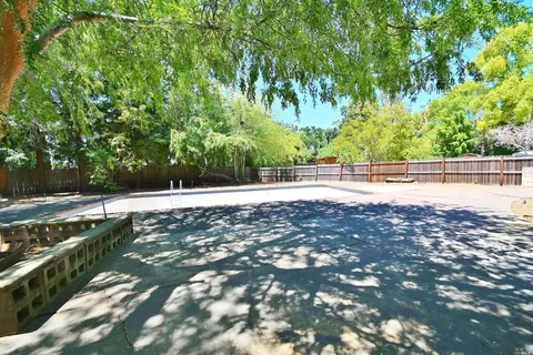 1237 Davis Ave, Concord, CA 94518 photo 10