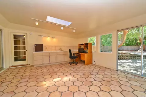 1237 Davis Ave, Concord, CA 94518 photo 34
