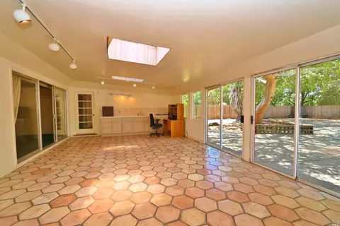 1237 Davis Ave, Concord, CA 94518 photo 35
