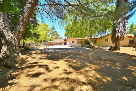 1237 Davis Ave, Concord, CA 94518 photo 7