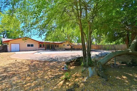 1237 Davis Ave, Concord, CA 94518 photo 3