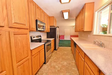 1237 Davis Ave, Concord, CA 94518 photo 21