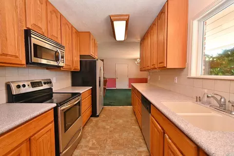 1237 Davis Ave, Concord, CA 94518 photo 22