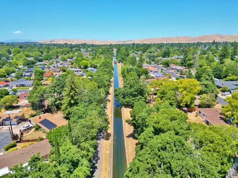 1237 Davis Ave, Concord, CA 94518 photo 42