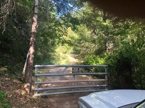6161-267 Hearst Willits Rd, Willits, CA 95490