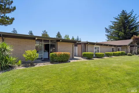 13 E Napa Dr, Petaluma, CA 94954 photo 15